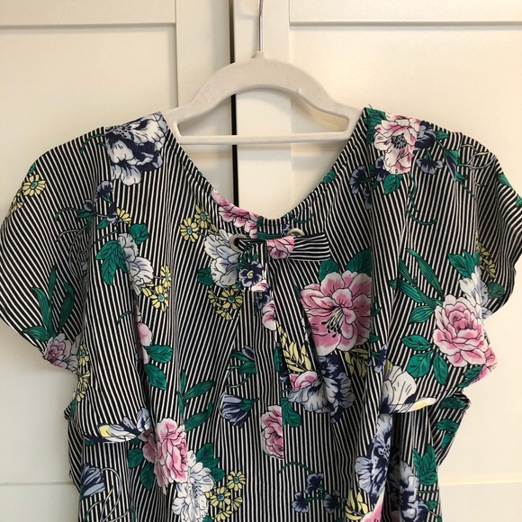 3/$20 RICKI’s  Blouse - Picture 5 of 9